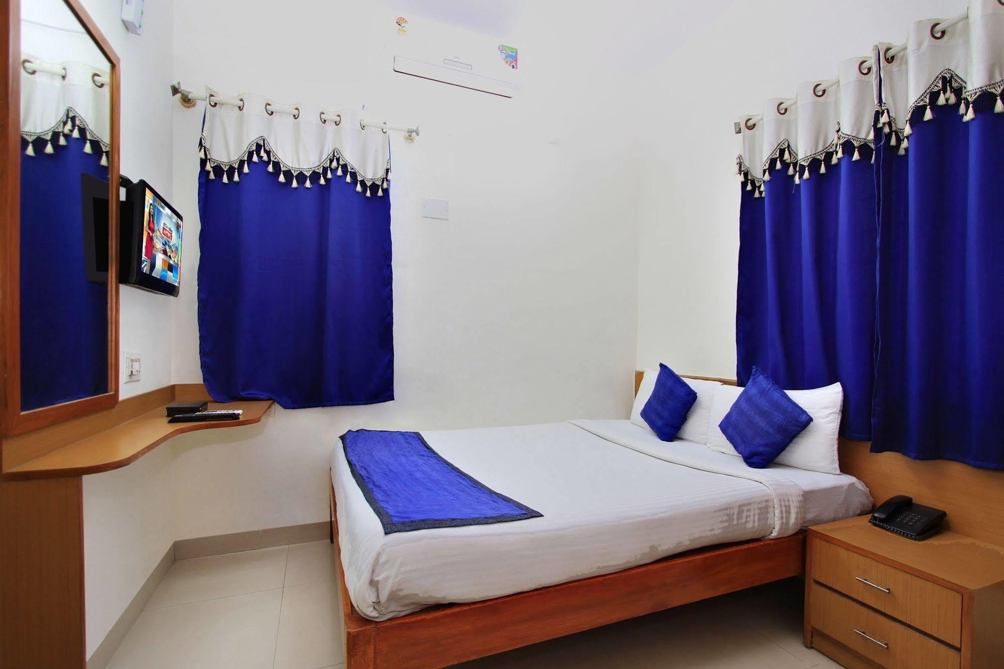 Kempton Hotel Calcutta Eksteriør billede