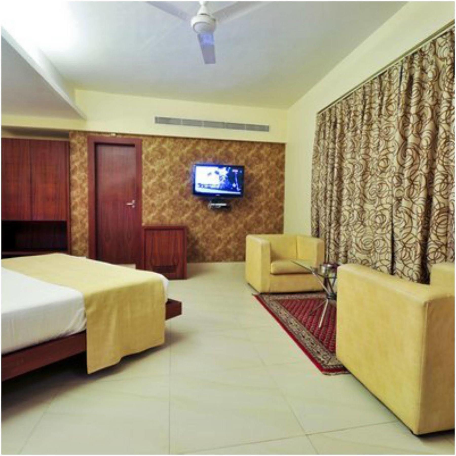 Kempton Hotel Calcutta Eksteriør billede